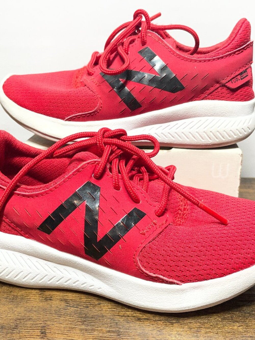 New Balance FuelCore  Kids Running Shoes Size  11  Lace Up Red